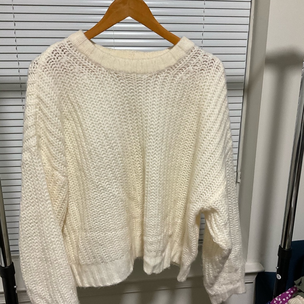 American eagle white sweater